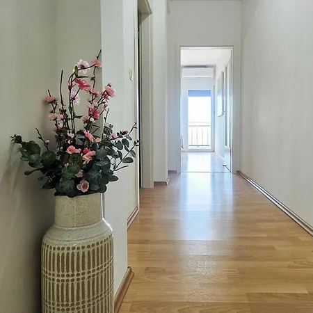 Apartamento Gorgeous In Bajnice Jesenice Krilo