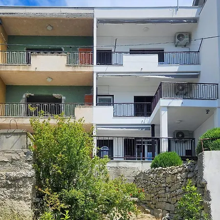 Gorgeous In Bajnice Jesenice *